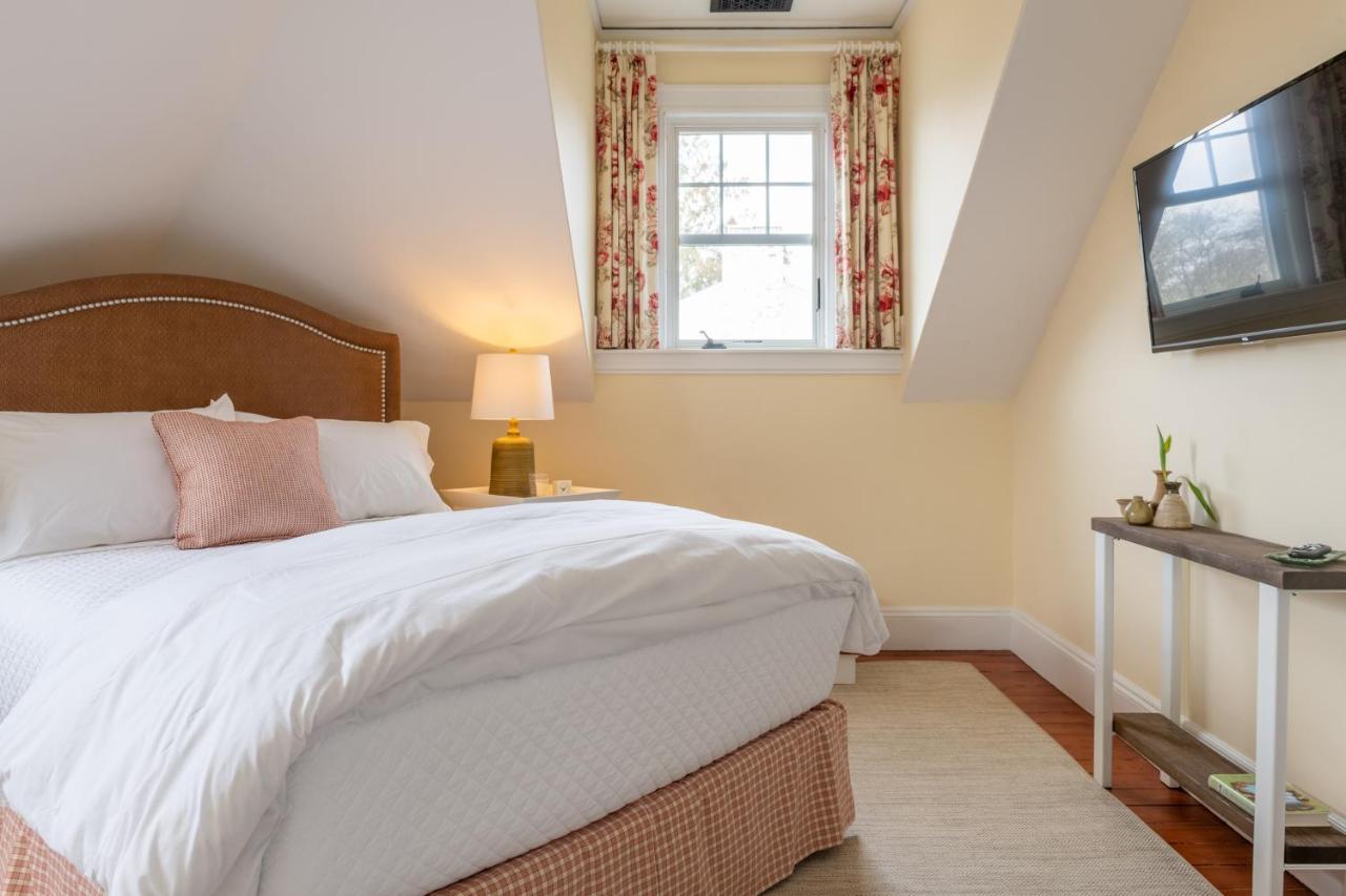 Margin Street Inn Westerly Bagian luar foto