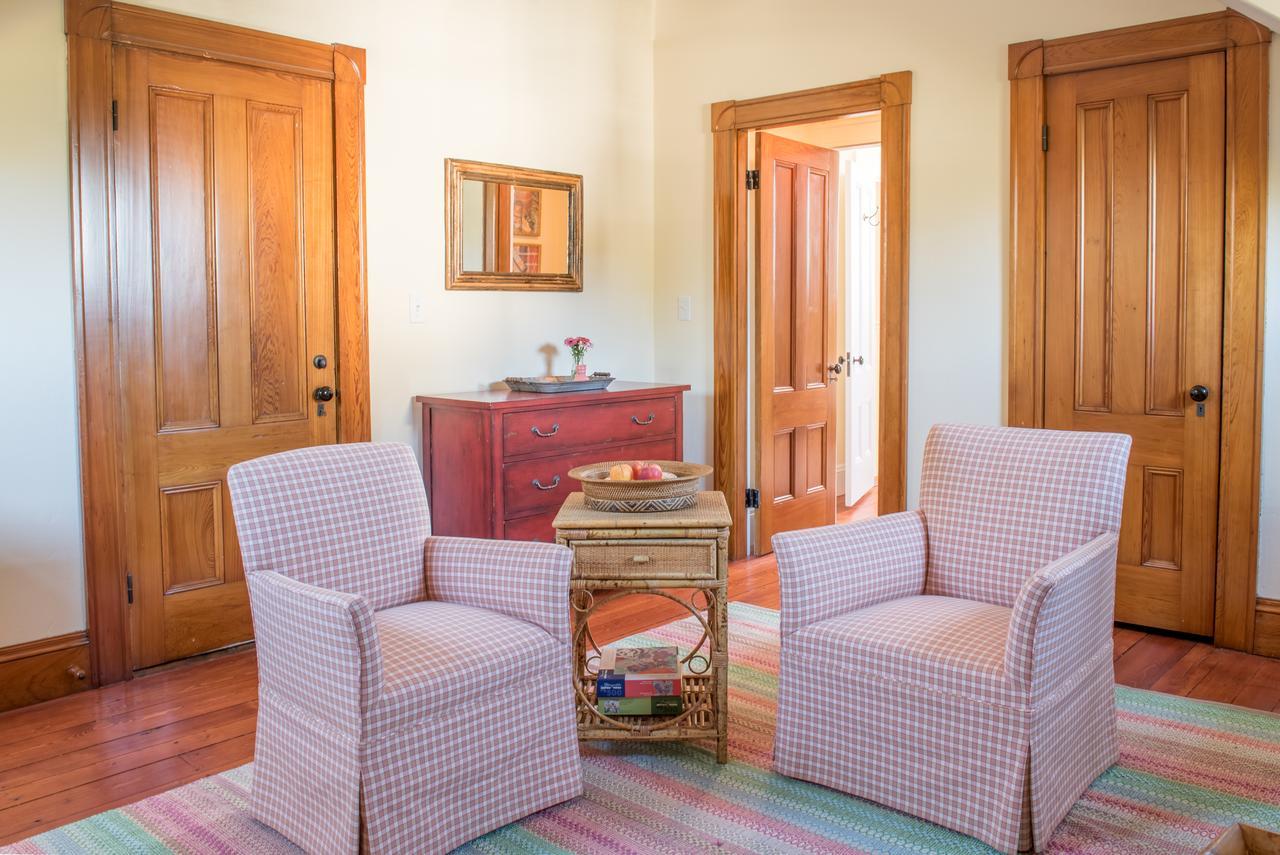 Margin Street Inn Westerly Bagian luar foto